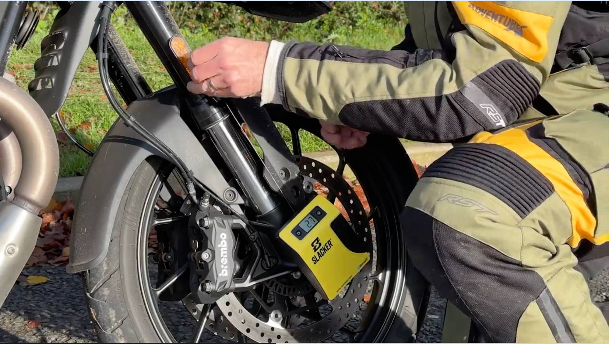 Maximizing Handling with the Slacker Digital Sag Scale: The Classic Motorcycle Channel's Approach to Suspension Setup